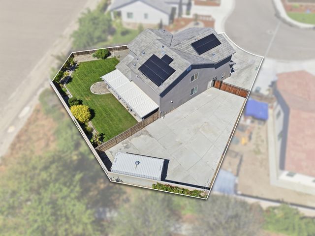 1695 Fantail Street, Tulare, CA 93274