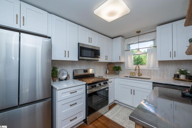 218 Mcmakin Drive, Greenville, SC 29617