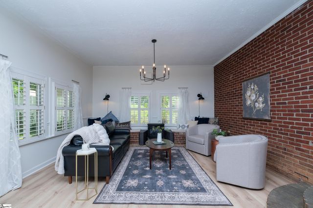 218 Mcmakin Drive, Greenville, SC 29617