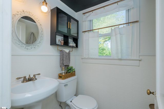 218 Mcmakin Drive, Greenville, SC 29617