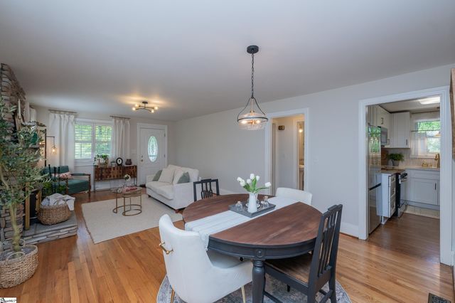 218 Mcmakin Drive, Greenville, SC 29617