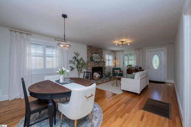 218 Mcmakin Drive, Greenville, SC 29617