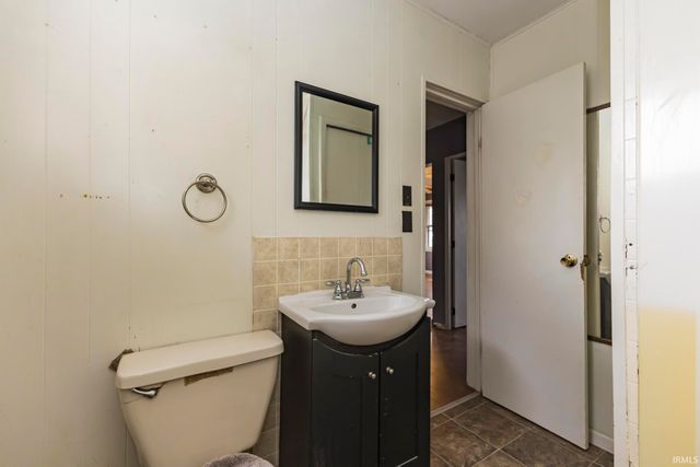 2920 S Vine Street, Muncie, IN 47302