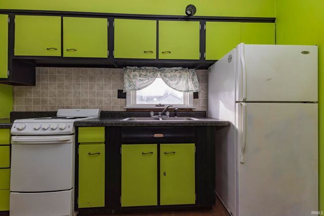 2920 S Vine Street, Muncie, IN 47302