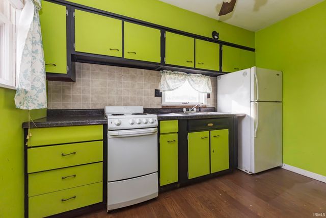 2920 S Vine Street, Muncie, IN 47302