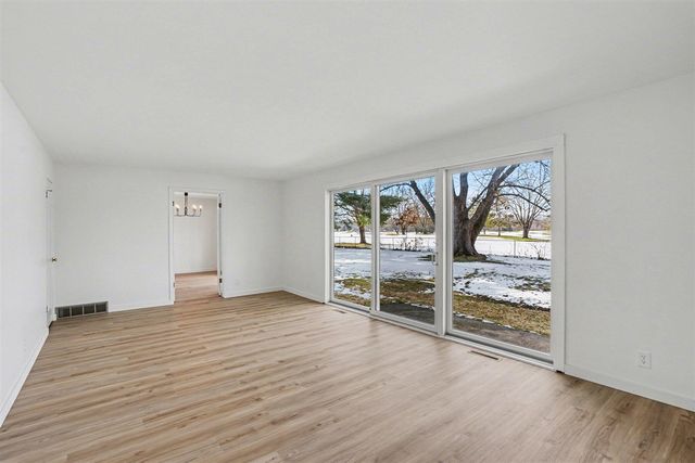 16172 Brookwood Drive, Buchanan, MI 49107