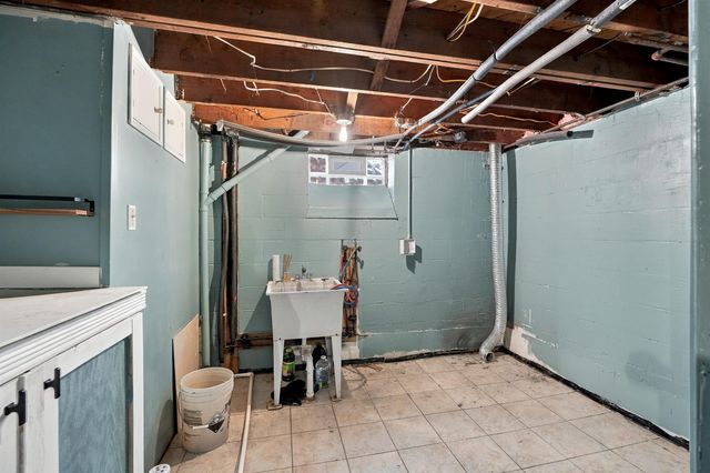 7544 Fisher Avenue, Warren, MI 48091