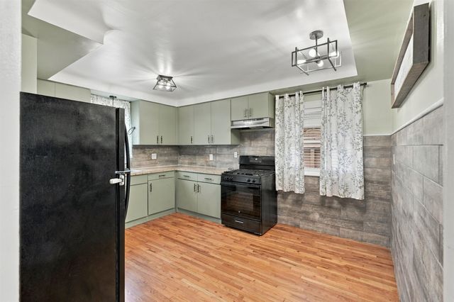 7544 Fisher Avenue, Warren, MI 48091