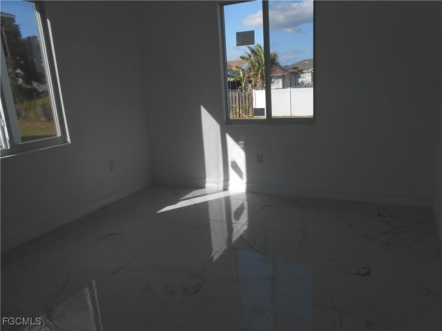 3510 2nd ST W, Lehigh Acres, FL 33971