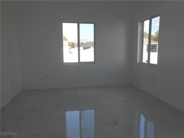 3510 2nd ST W, Lehigh Acres, FL 33971