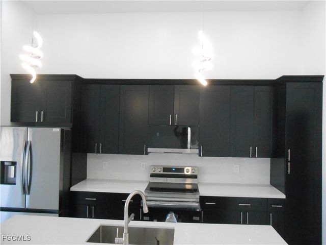 3510 2nd ST W, Lehigh Acres, FL 33971