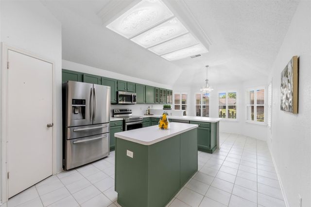 706 Rosefield Court, Pearland, TX 77584