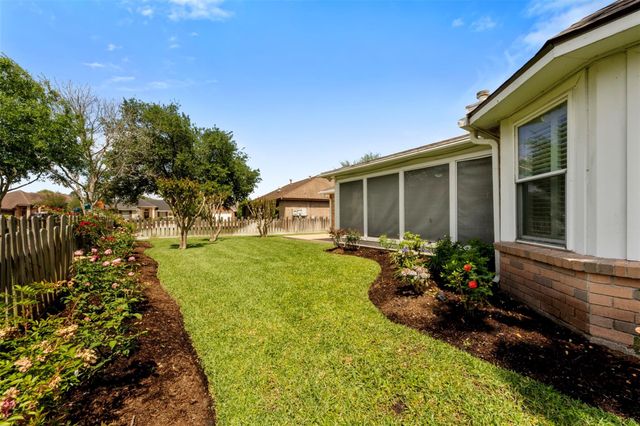 706 Rosefield Court, Pearland, TX 77584