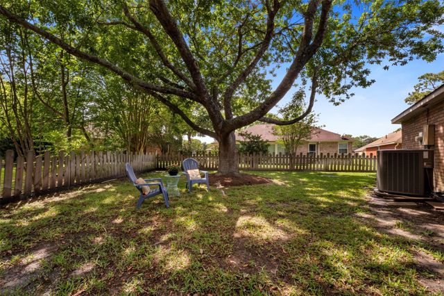 706 Rosefield Court, Pearland, TX 77584