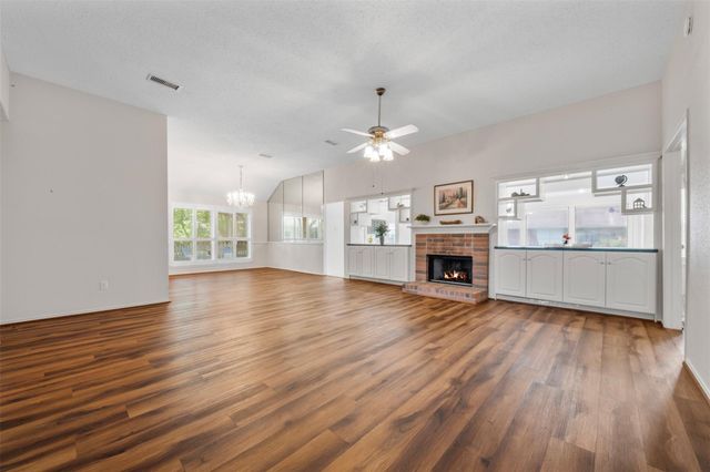 706 Rosefield Court, Pearland, TX 77584