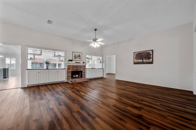 706 Rosefield Court, Pearland, TX 77584