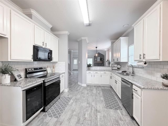 13314 Hidden Valley Drive, Montgomery, TX 77356