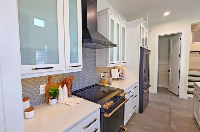 2475 BAY STREET, Sarasota, FL 34237