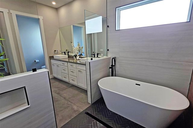 2475 BAY STREET, Sarasota, FL 34237