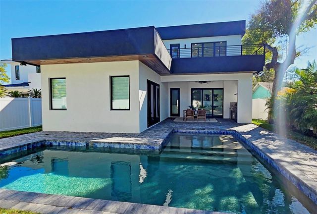 2475 BAY STREET, Sarasota, FL 34237