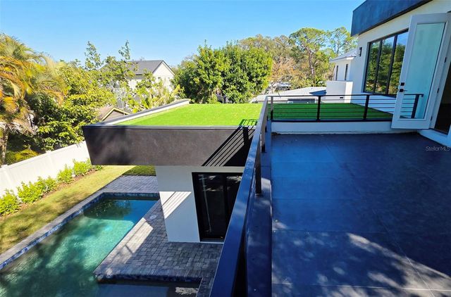 2475 BAY STREET, Sarasota, FL 34237