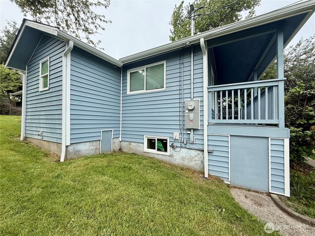 11049 18th Avenue SW, Seattle, WA 98146