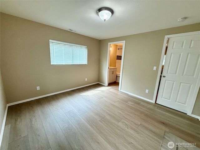 11049 18th Avenue SW, Seattle, WA 98146