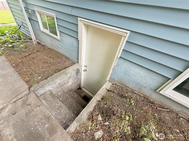 11049 18th Avenue SW, Seattle, WA 98146