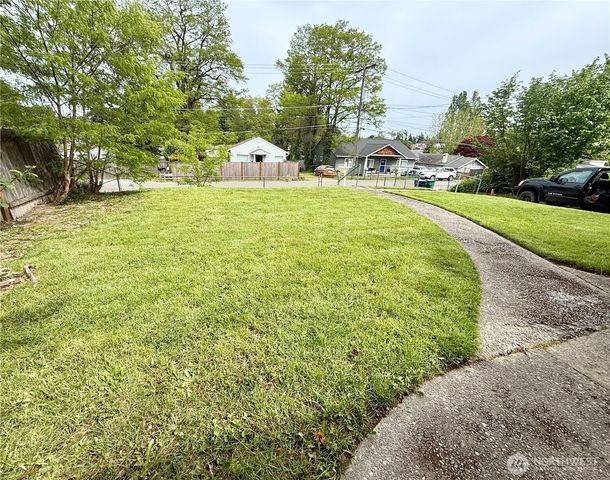 11049 18th Avenue SW, Seattle, WA 98146