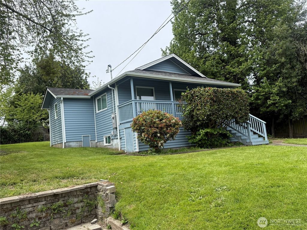 11049 18th Avenue SW, Seattle, WA 98146