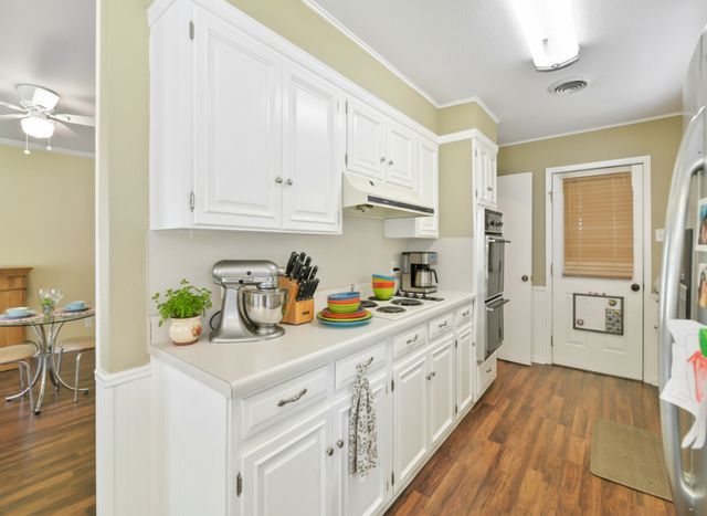 2005 Maplewood Drive, Gainesville, TX 76240