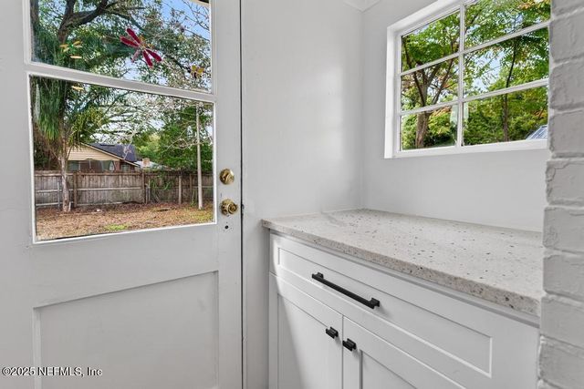 2212 REDFERN Road, Jacksonville, FL 32207