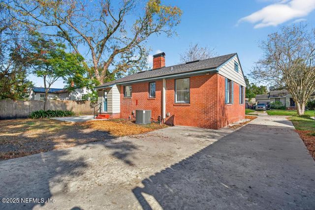 2212 REDFERN Road, Jacksonville, FL 32207