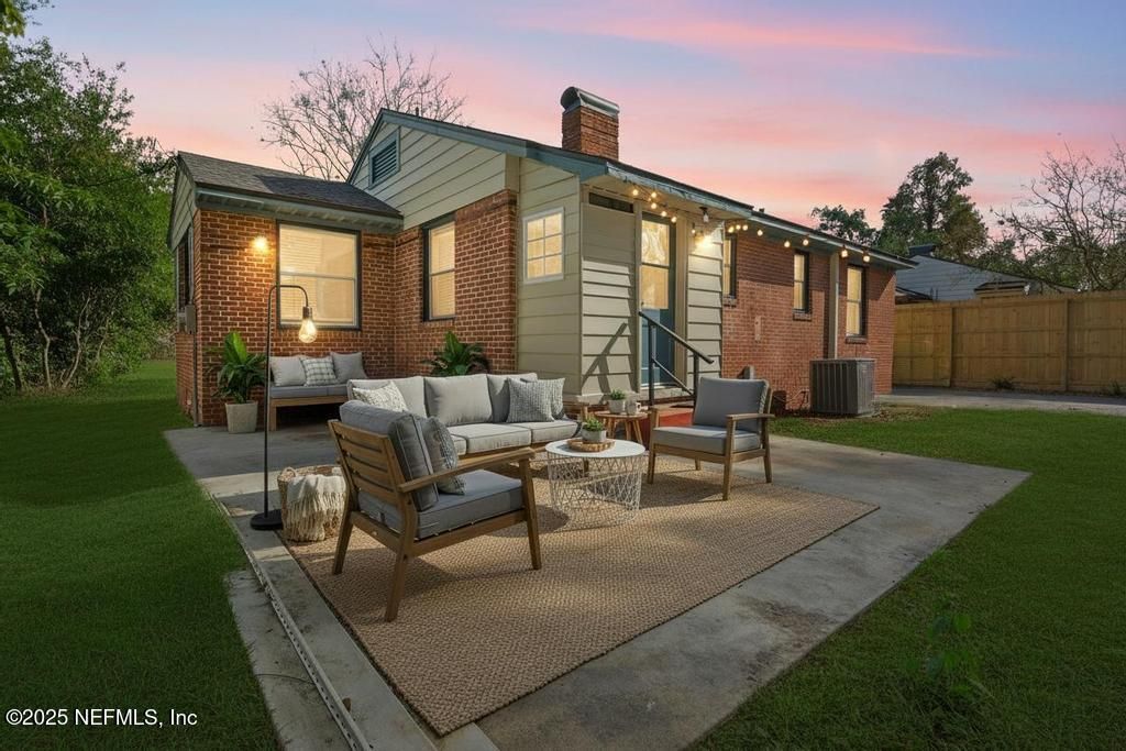 2212 REDFERN Road, Jacksonville, FL 32207