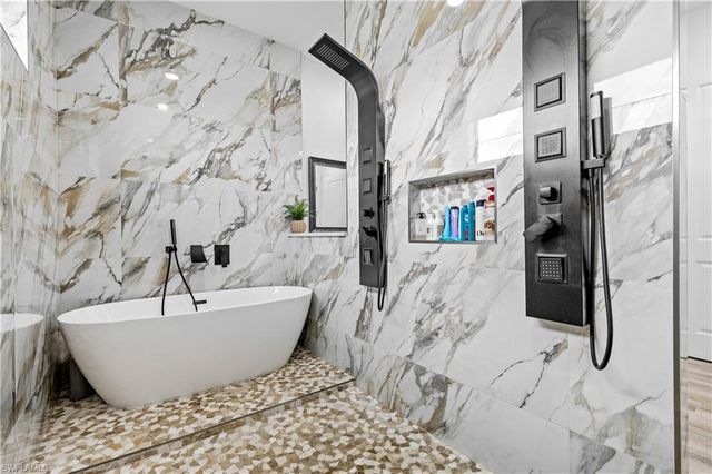 1810 SW 42nd ST, Cape Coral, FL 33914