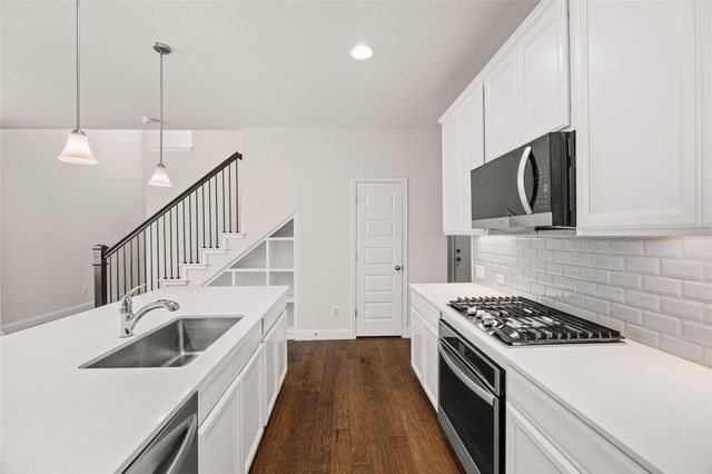 1051 Kenney Fort XING 63, Round Rock, TX 78665