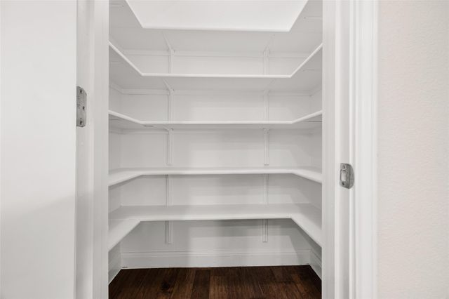 1051 Kenney Fort XING 63, Round Rock, TX 78665
