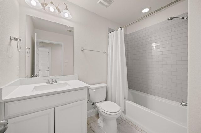 1051 Kenney Fort XING 63, Round Rock, TX 78665