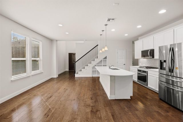 1051 Kenney Fort XING 63, Round Rock, TX 78665