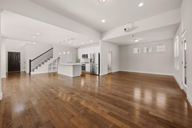 1051 Kenney Fort XING 63, Round Rock, TX 78665