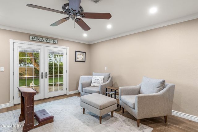 4945 E CHEERY LYNN Road, Phoenix, AZ 85018