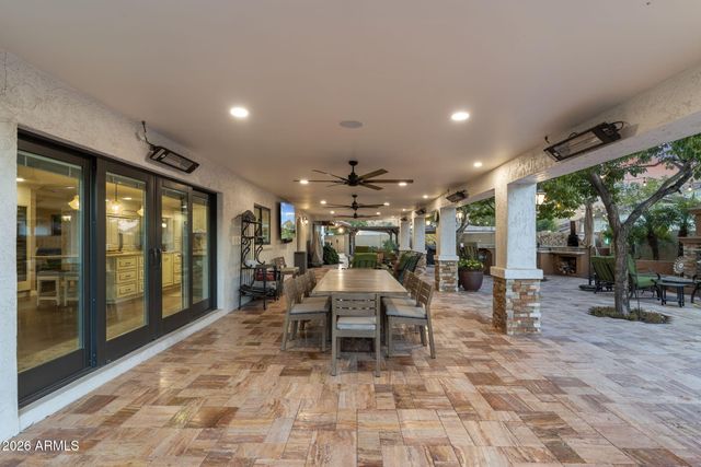 4945 E CHEERY LYNN Road, Phoenix, AZ 85018