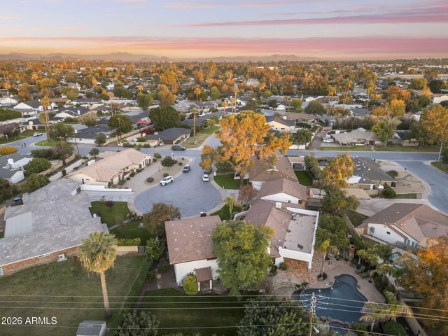 4945 E CHEERY LYNN Road, Phoenix, AZ 85018