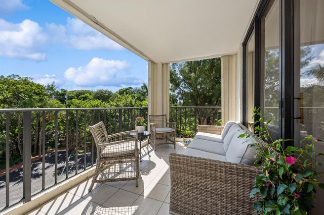 4600 S Ocean Boulevard 301, Highland Beach, FL 33487
