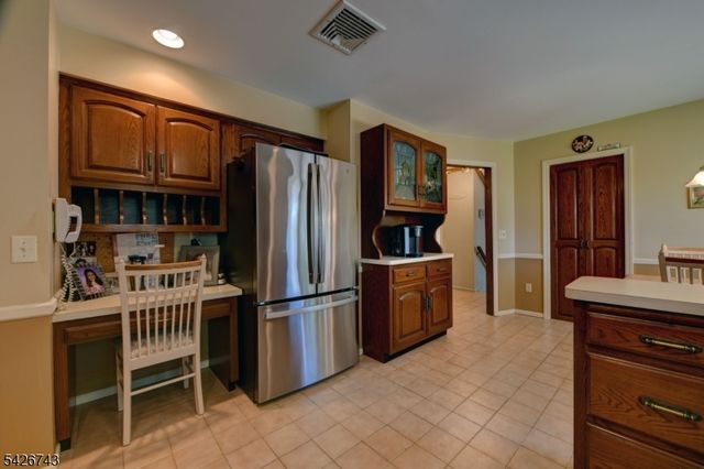 25 Debbie Ct, Wayne Twp., NJ 07470