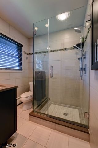 25 Debbie Ct, Wayne Twp., NJ 07470