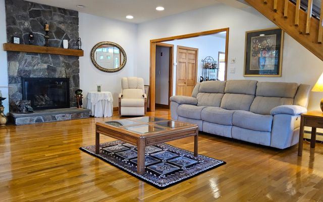 63 Pleasant St, Rockland, MA 02370