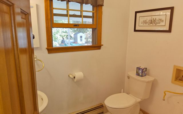63 Pleasant St, Rockland, MA 02370