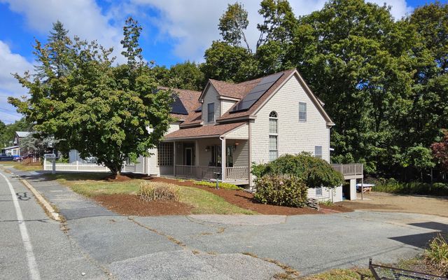 63 Pleasant St, Rockland, MA 02370