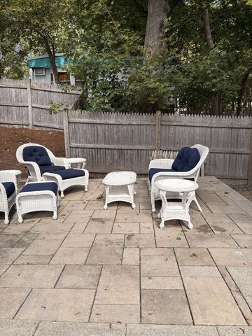 63 Pleasant St, Rockland, MA 02370